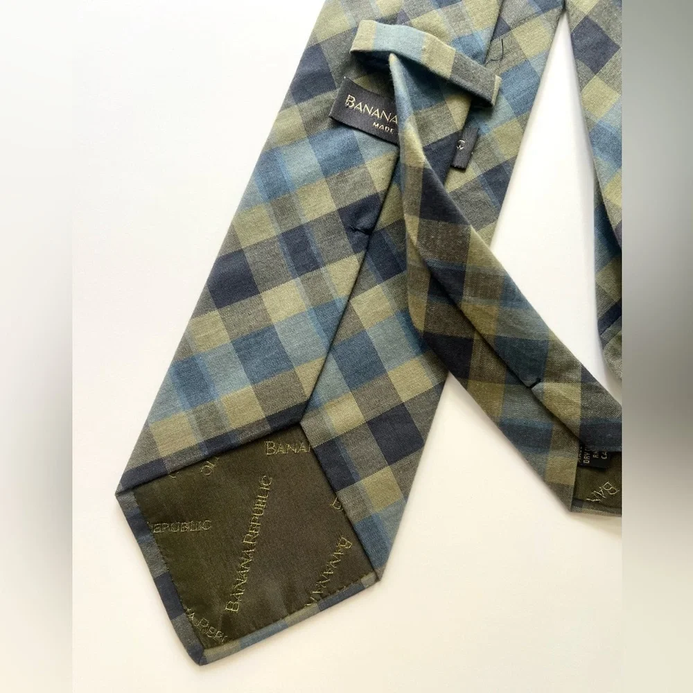 Banana Republic Made in Italy Plaid Necktie